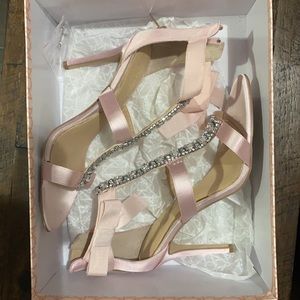 Badgley Mischka Jewel 👰🏼‍♀️ wedding shoes